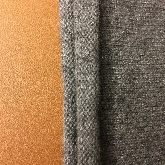 𝐑𝐎𝐒𝐒 ✳ 𝐒𝐍𝐎𝐖 100% Cashmere Palla de Neve Grey Pom-Pom Beanie Cap - NEW!!! - Picture 10 of 11